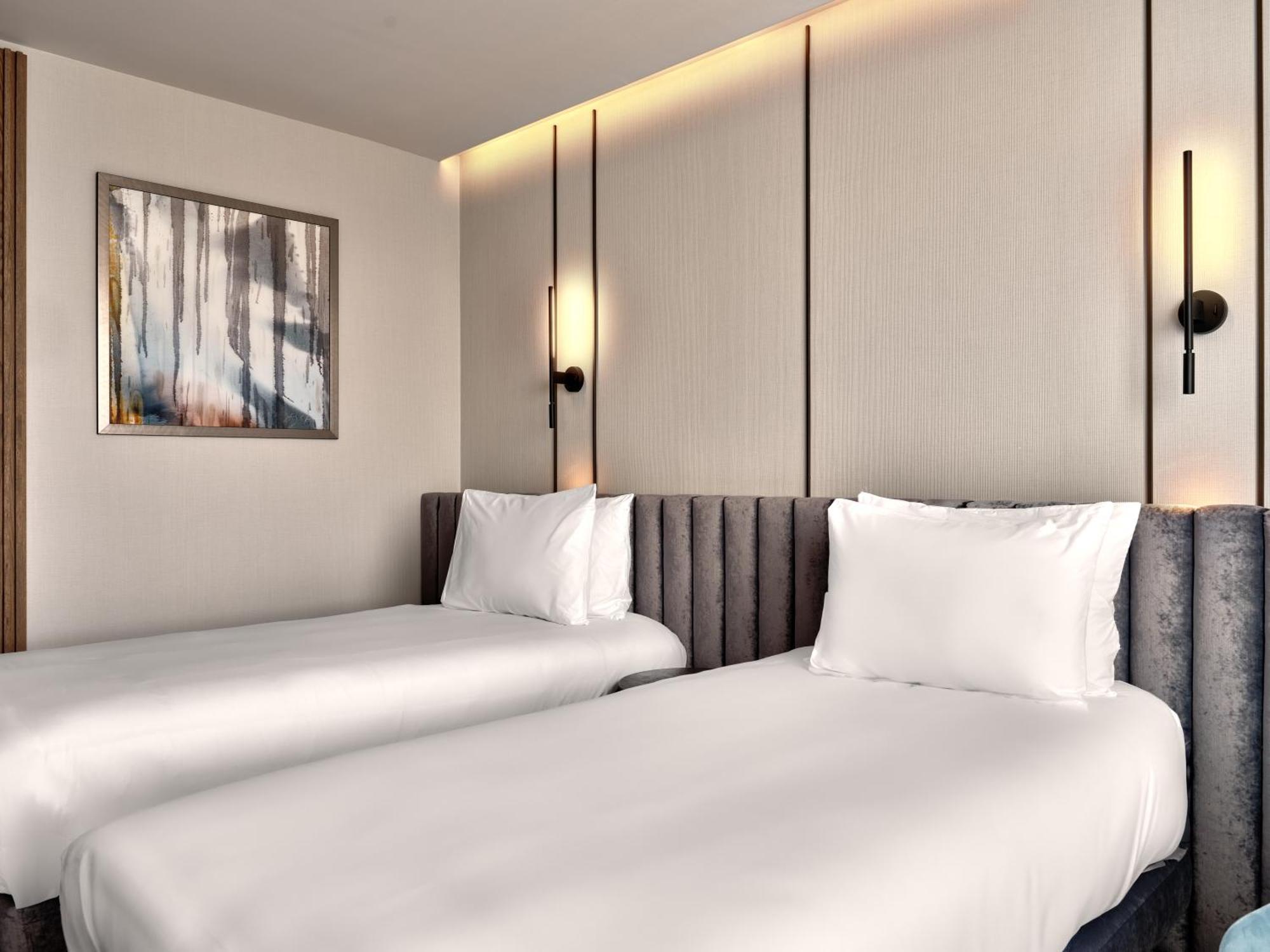 Crowne Plaza Sofia By Ihg Hotel Exterior foto