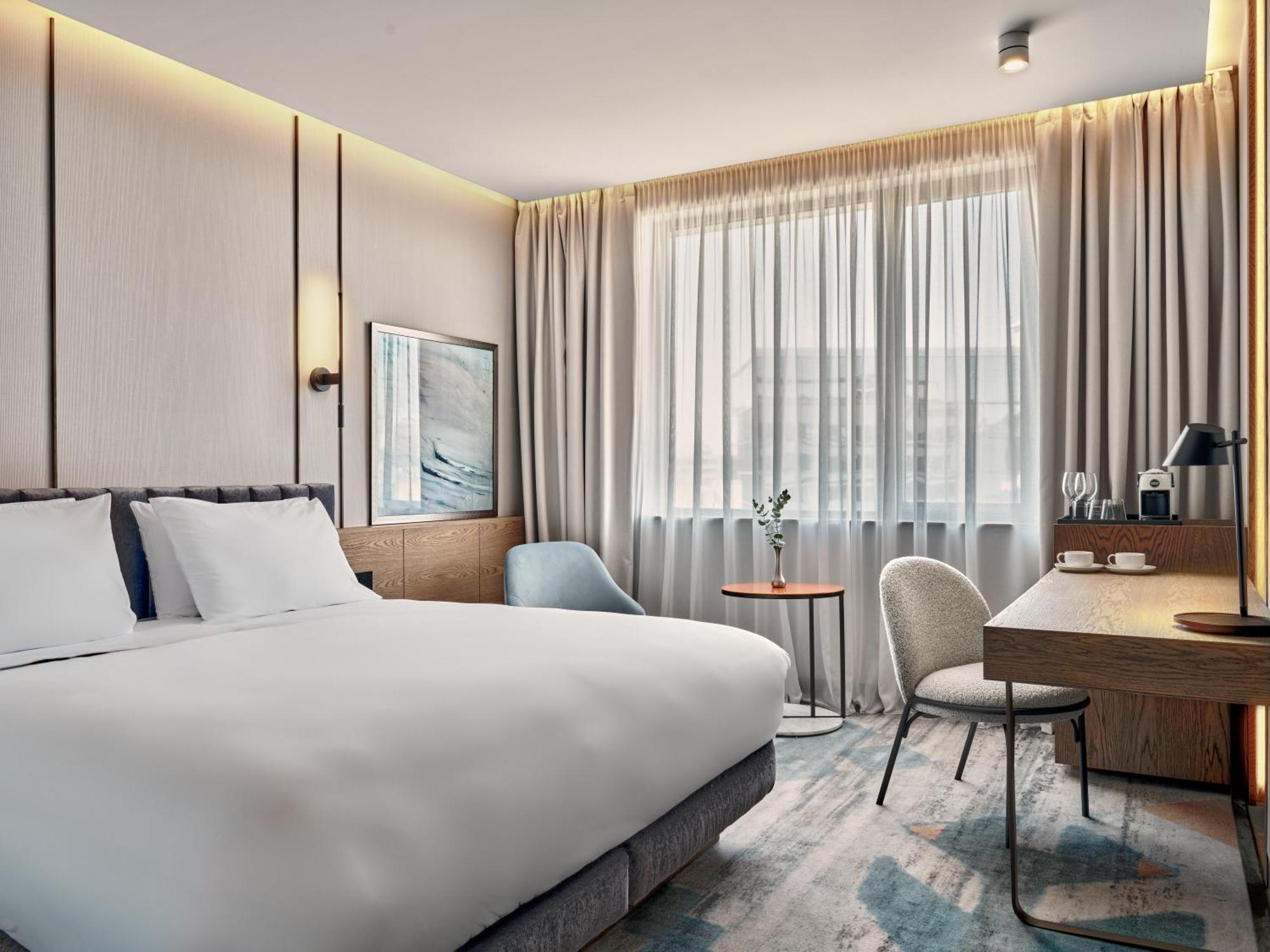 Crowne Plaza Sofia By Ihg Hotel Exterior foto