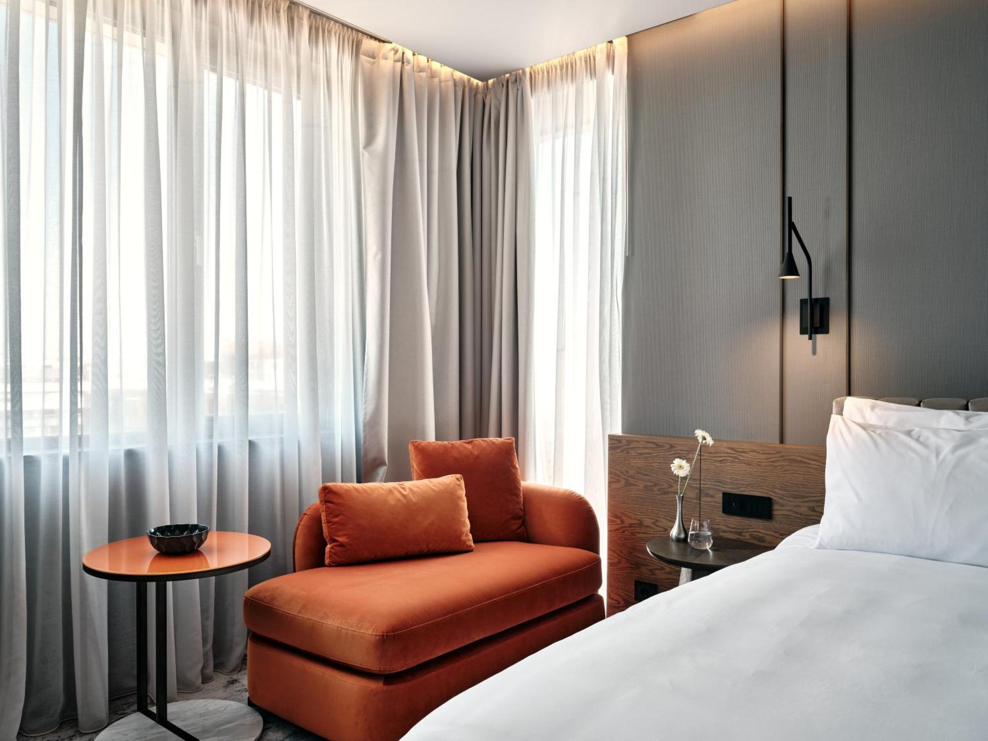 Crowne Plaza Sofia By Ihg Hotel Exterior foto