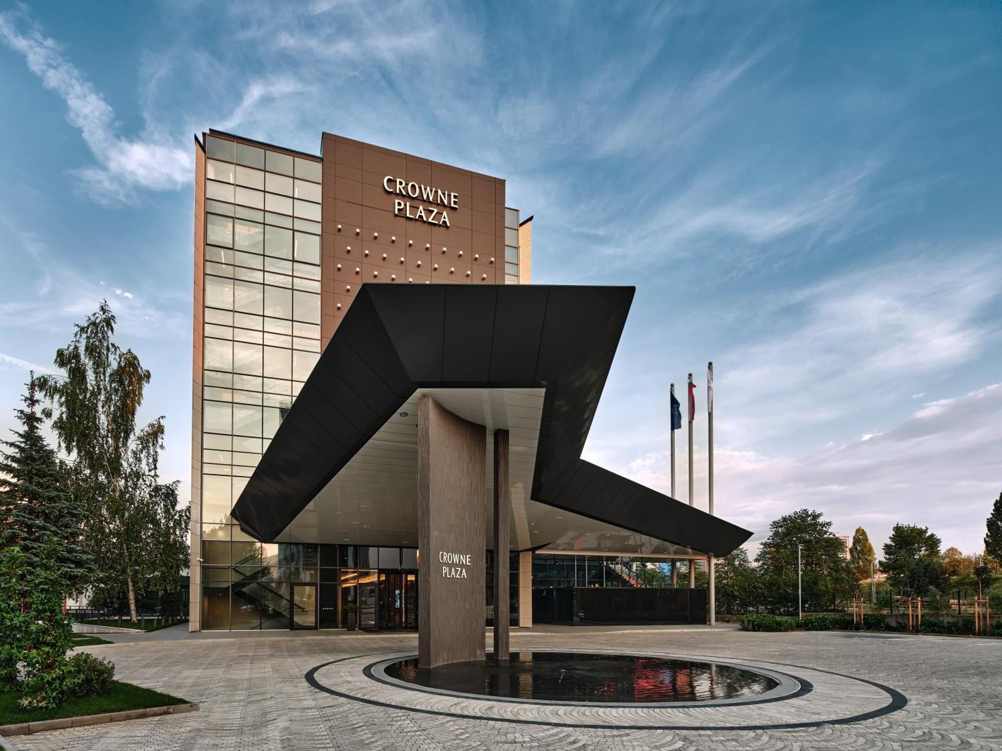 Crowne Plaza Sofia By Ihg Hotel Exterior foto